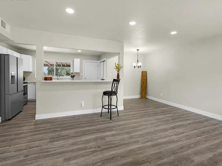 3106 N Institute St — Photo 4