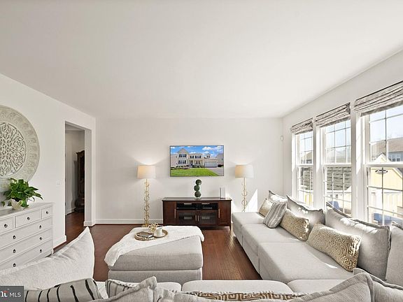 3rd image of 15778 Audubon Way