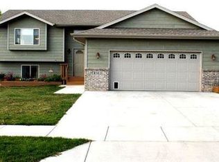 614 Field View Dr, Rapid City, SD 57701
