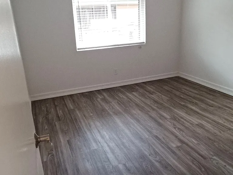 Windrose Place Pasadena — Photo 40