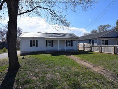 802 Gallatin St, Ravenswood, WV, 26164