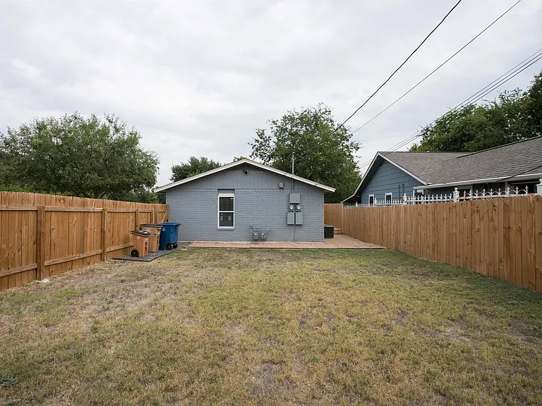 1103 Booker Ave #B — Photo 47