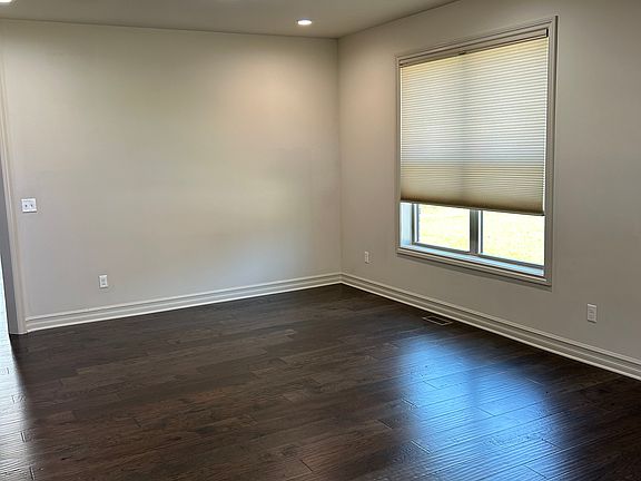 3rd image of 1566 Garden Park Dr