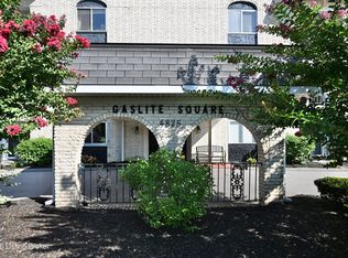 4825 Sherburn Ln UNIT 110, Louisville, KY 40207