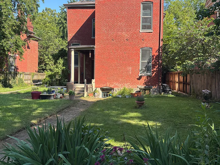 324 Madison Pl #2 — Photo 20