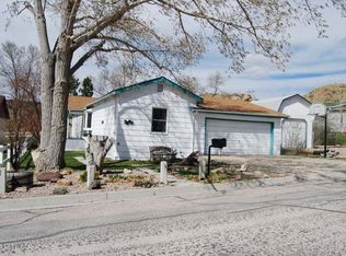 3257 Section Line Rd, Newcastle, WY 82701