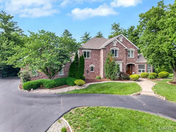845 Coulange Ct, Saint Louis, MO 63141