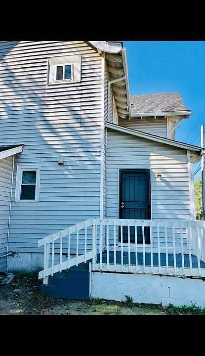 2nd image of 964 Wilson Ave