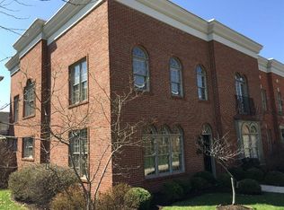 945 Star Shoot Pkwy, Lexington, KY 40509