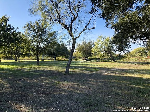 4th image of 651 County Road 4647