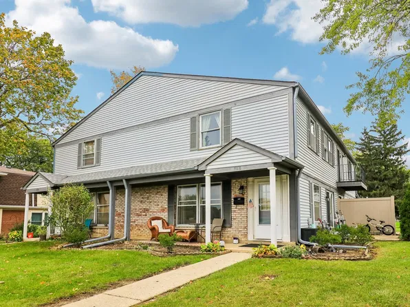 708 Shaw Ct, Schaumburg, IL 60194