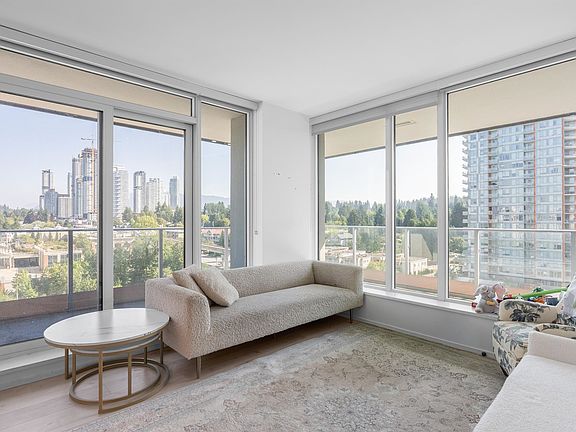 2nd image of 3809 Evergreen Pl #1101