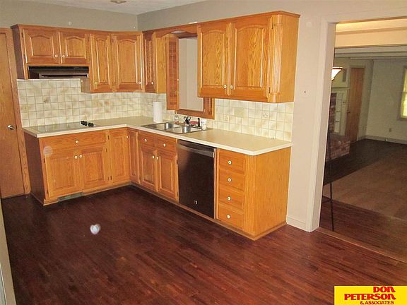 5th image of 2025 E 8th St