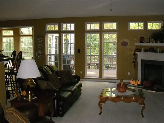 2nd image of 5303 Oakcrest Ct