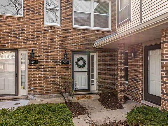 3rd image of 325 W Ivy Ln #3C