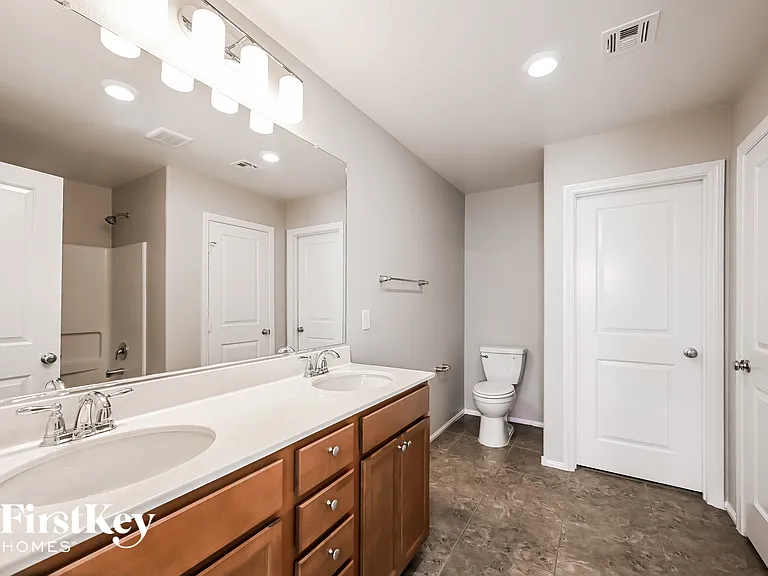 11051 Camden Bay St — Photo 11
