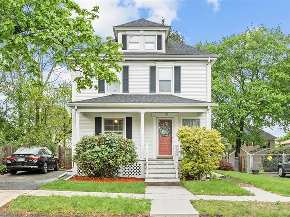 14 Leroy Ave, Haverhill, MA 01835