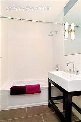 3rd image of 294 Ainslie St APT 3F