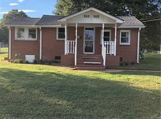 109 N Linn St, Landis, NC 28088