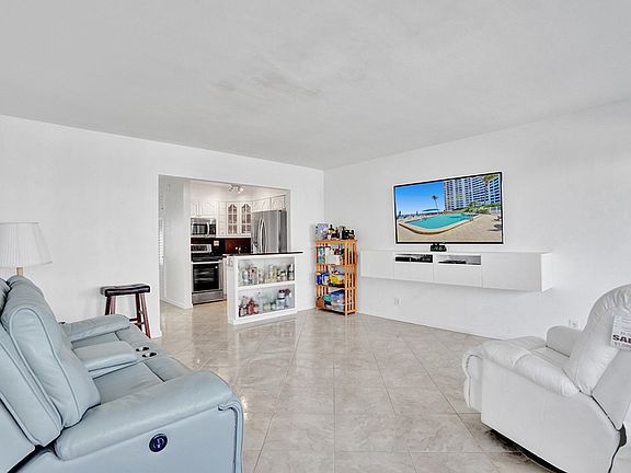 3rd image of 4050 N Ocean Dr #1103A