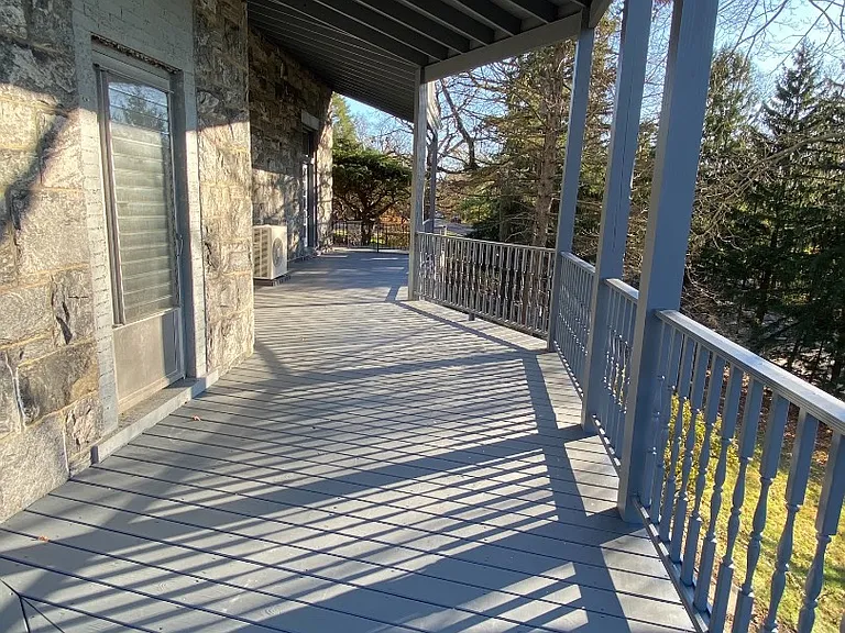155 Beacon Hill Dr #3 — Photo 2
