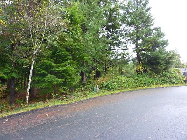 1st image of 745 SW Dolores Dr