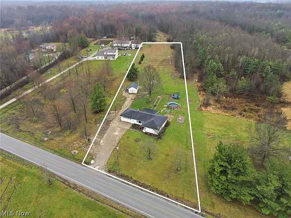 3rd image of 14557 Ellsworth Rd