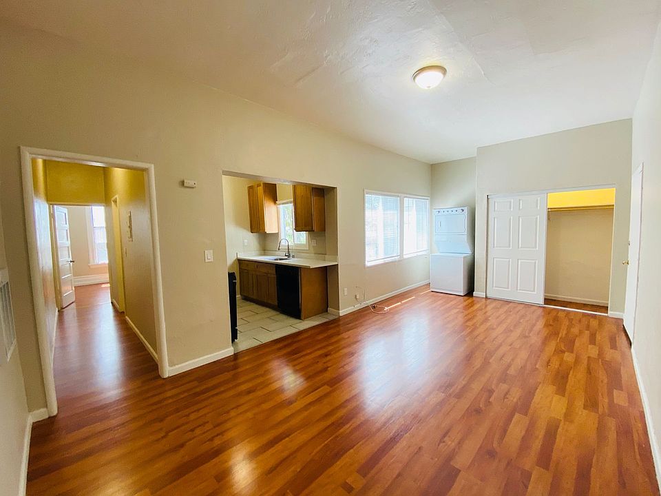 1st image of 3210 San Leandro St APT 6