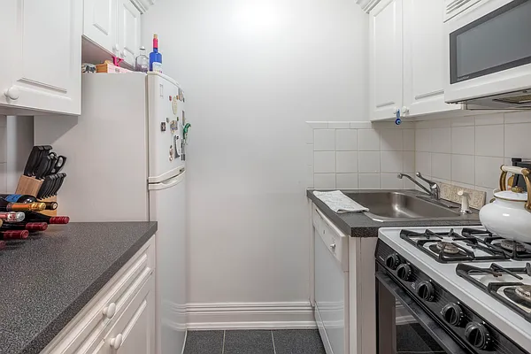 Rented by Douglas Elliman | media 5