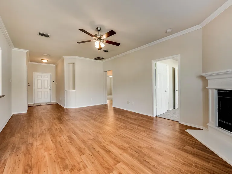 819 Hibiscus Trl — Photo 13