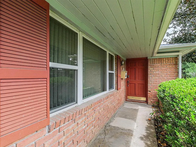 5450 Stillbrooke Dr — Photo 2