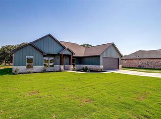 220 Jimmy Ln, Millsap, TX 76066