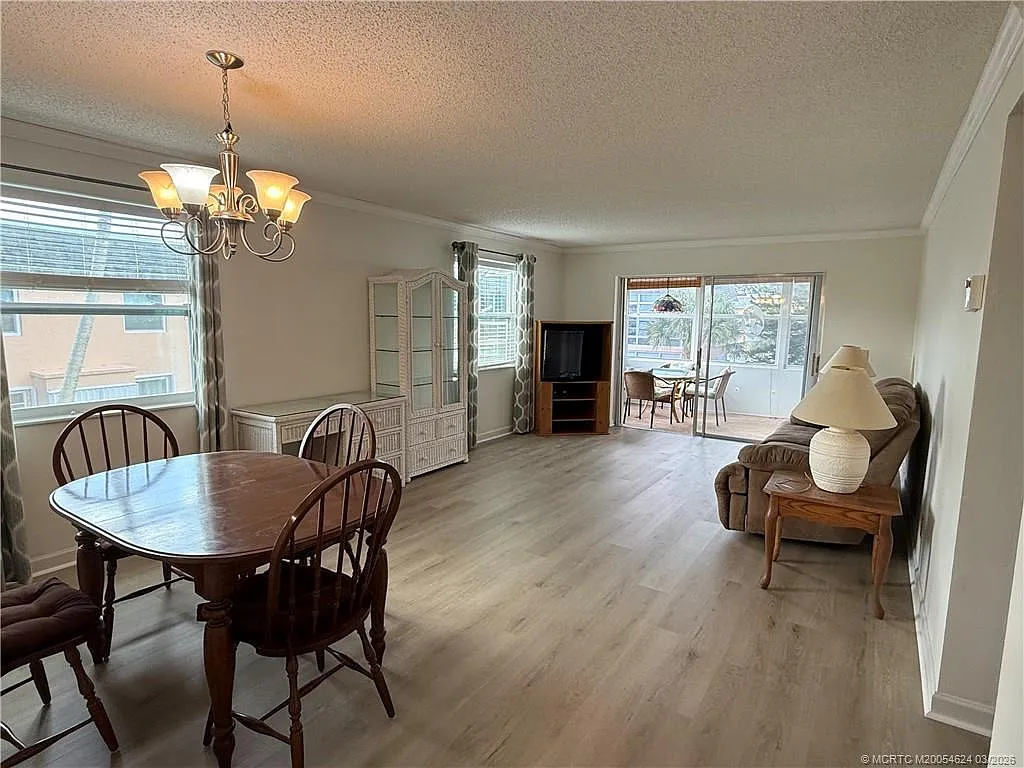 2 bed, 2.0 bath, 1134 sqft, $1,700 — Photo 3