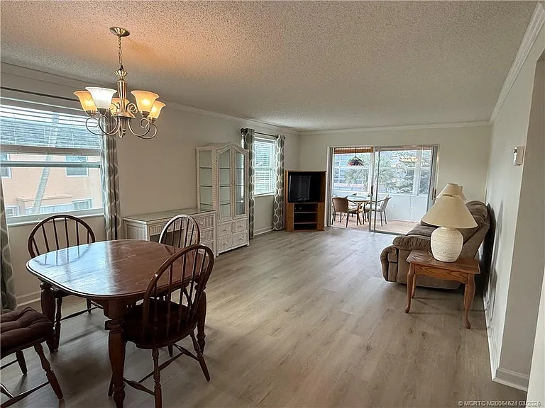 2950 SE Ocean Blvd #4 — Photo 3