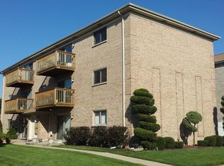 2530 N 72nd Ct APT 3W, Elmwood Park, IL