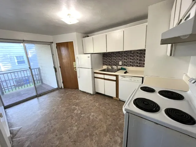 185 Hynes Ave #185 — Photo 7