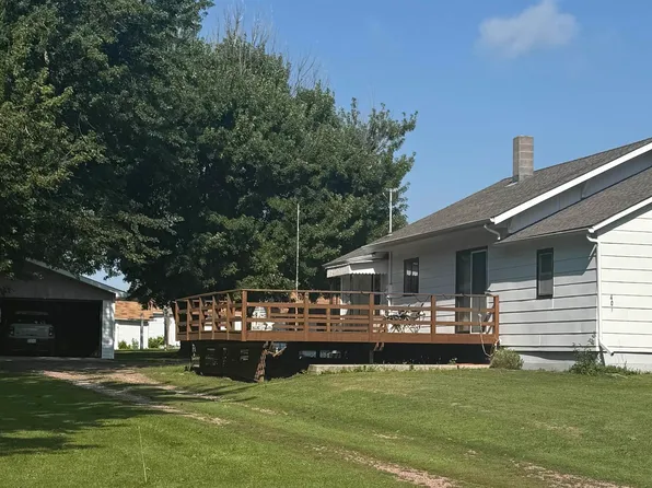 401 Lincoln St, Burke, SD 57523
