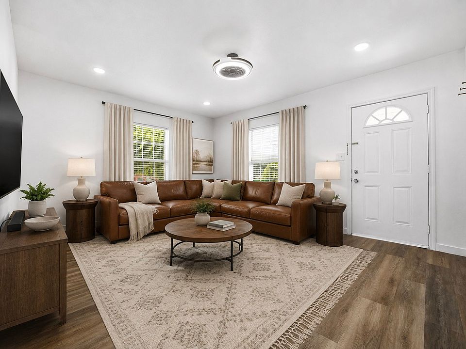 1st image of 1308 Meadow Park Dr