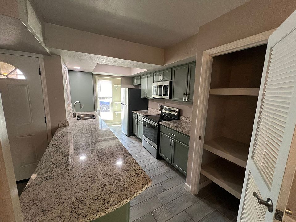 1st image of 10905 Tom Weiskopf Dr APT A