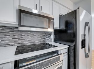 230 2nd St FL 2, Newark, NJ 07107