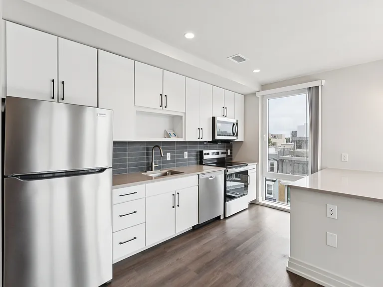 Park Morton Apartments — Photo 4