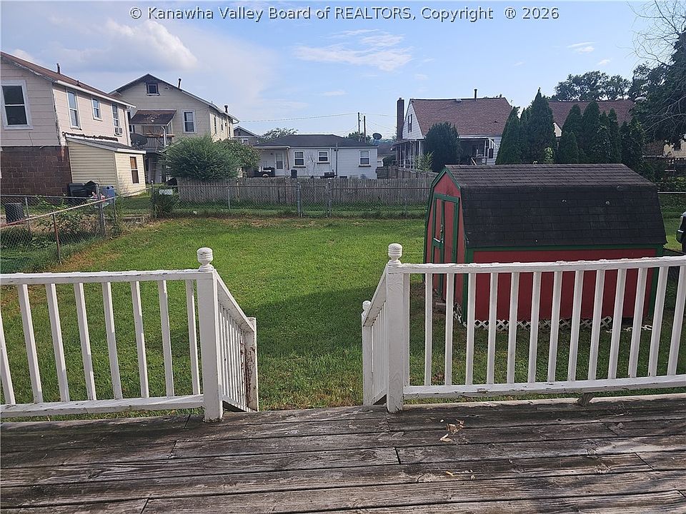 7th image of 1315 Moore Ave