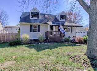 18 2nd Ave, Roseland, NJ 07068