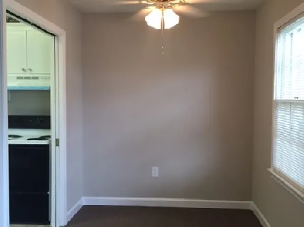 1709 N Main St APT 2, Mount Airy, NC 27030