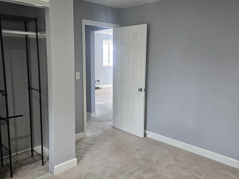 1720 E Palolo Ave — Photo 12