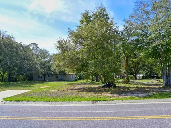 715 Decatur Ave #5, Pensacola, FL 32507