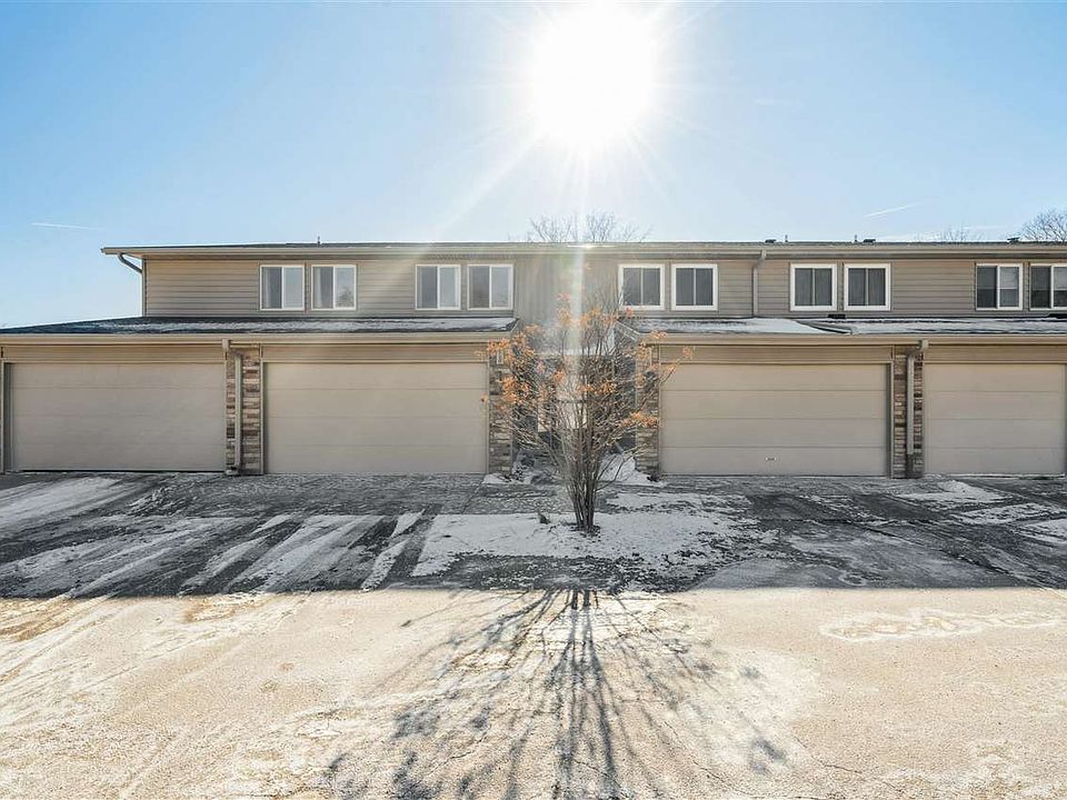 1st image of 1718 Applewood Pl NE
