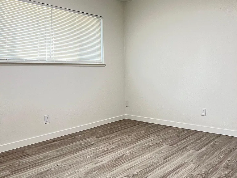 324 Mountain View Ave — Photo 9