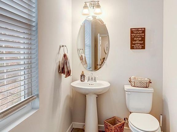 5th image of 2075 Country Rd