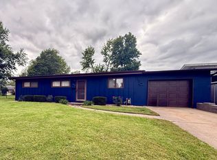 818 S Lane St, Palmyra, MO 63461